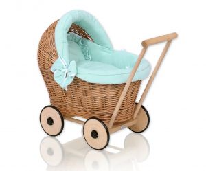Wiklinowy wózek dla lalek pchacz z miętową pościelką i miękką wyściółką- naturalny