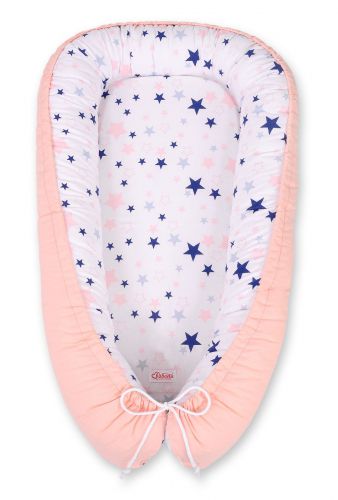 Kokon niemowlęcy dwustronny kojec otulacz Premium BOBONO- gwiazdki granatowo-różowe na