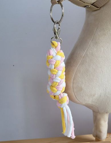 Uwiąz dla Hobby Horse ze sznurka – jasny róż/ żółty/ biały